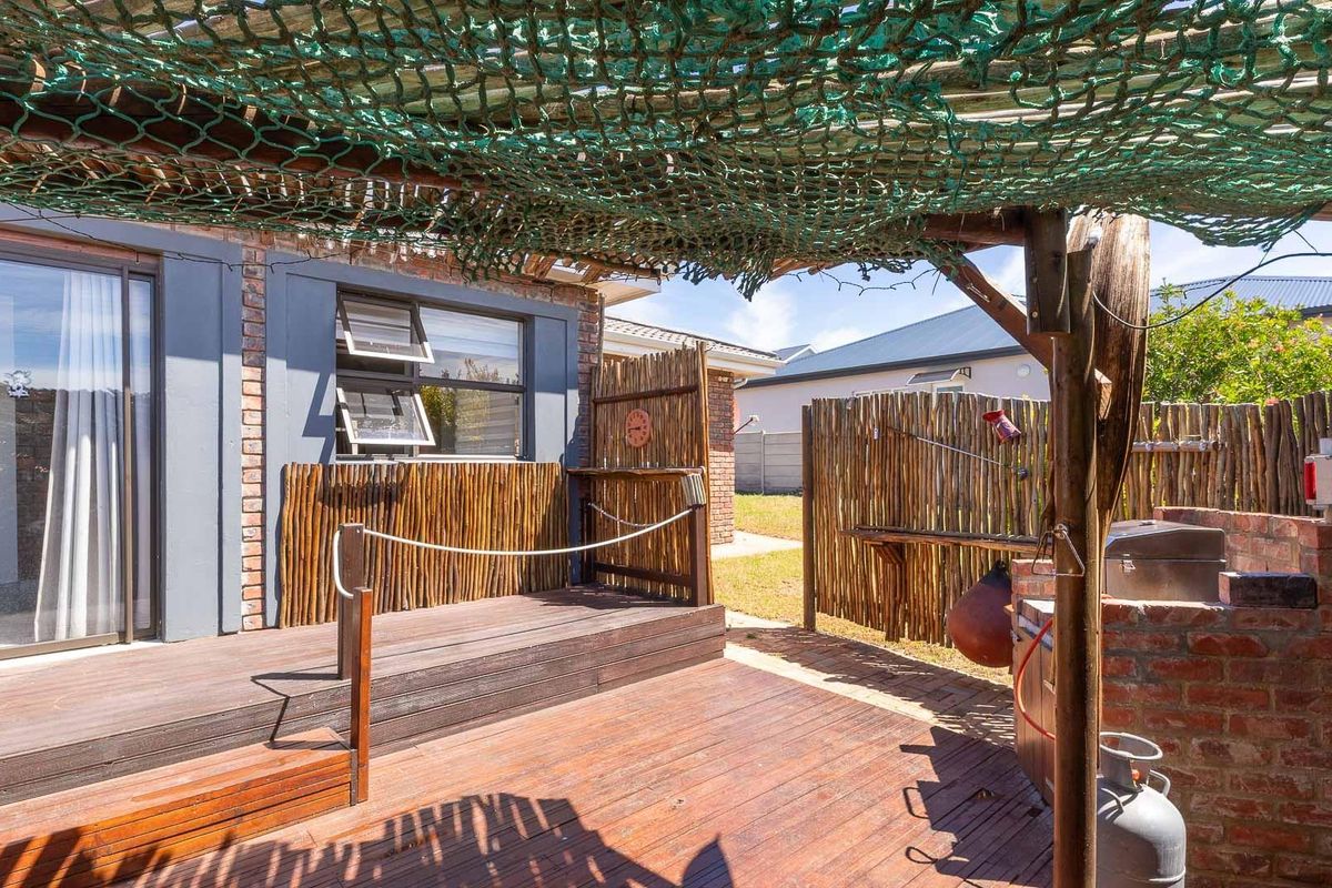 3 Bedroom Home Close to Amenities - Priced to go! - Photo 4