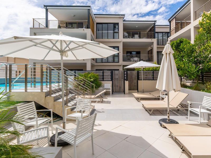 EXCLUSIVE POOL-FACING LUXURY AT THE ESPLANADE - Photo 9