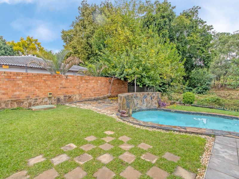 Lovely move-in-ready 3-bedroom family home for sale - Photo 6