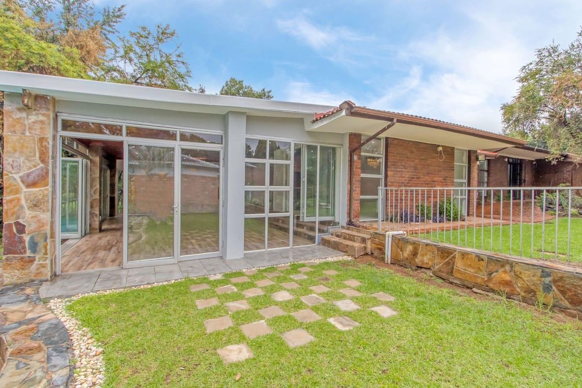 Lovely move-in-ready 3-bedroom family home for sale - Photo 4