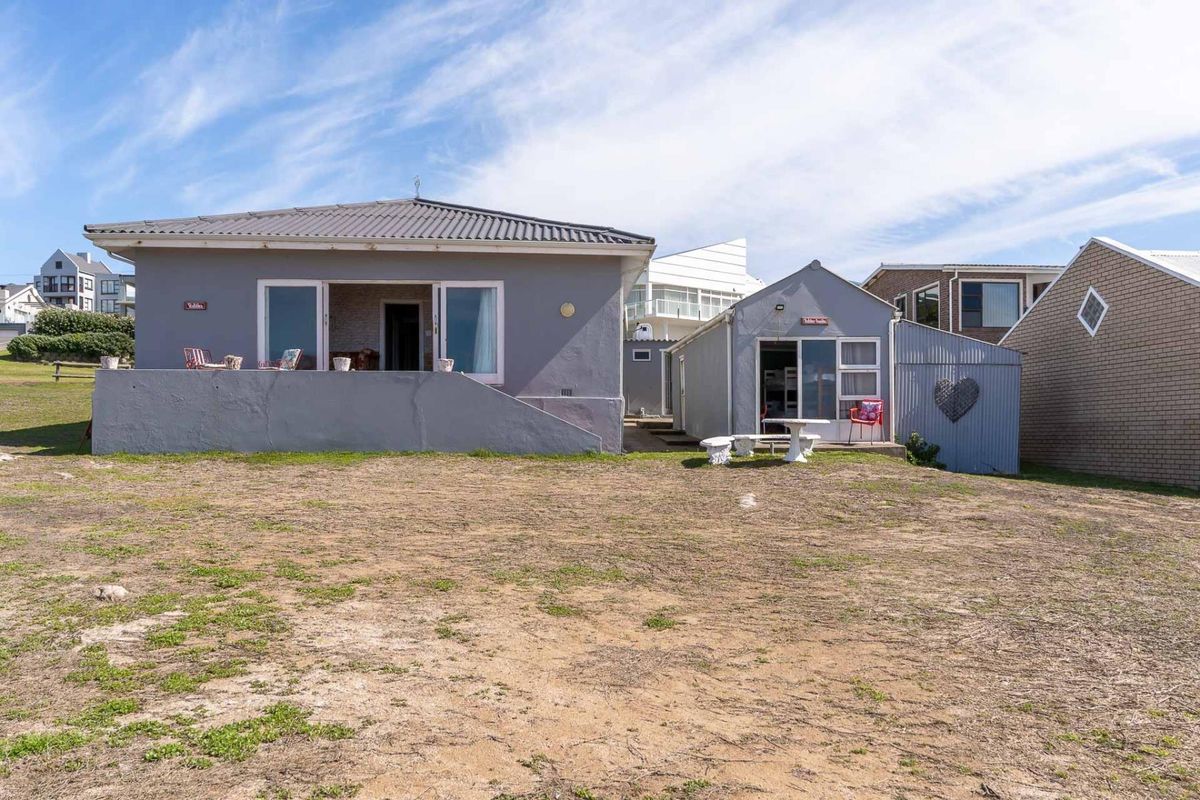 Prime Front Row Property in Jongensfontein - Photo 5