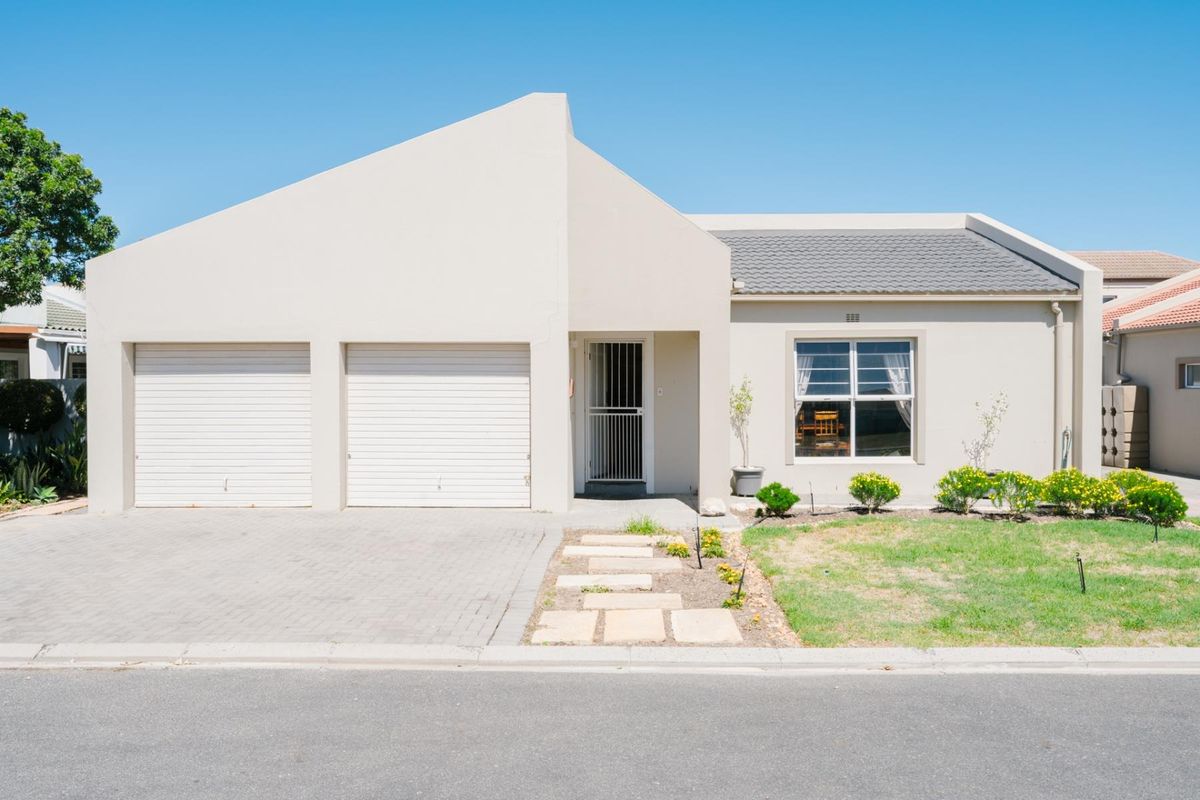 House Under Offer in Greenways Golf Estate Strand - Photo 2