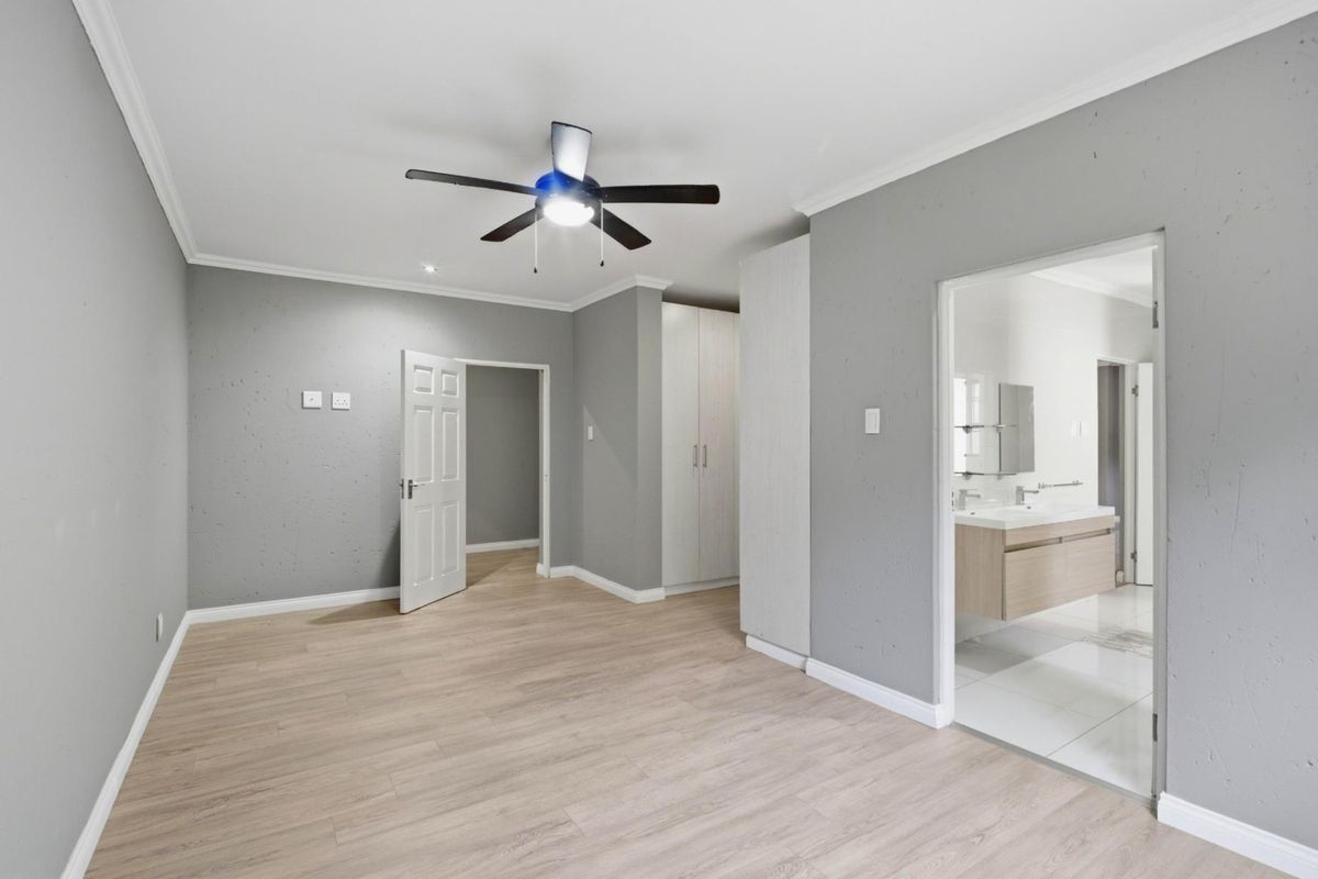 House For Sale in Klevehill Park Sandton - Photo 5