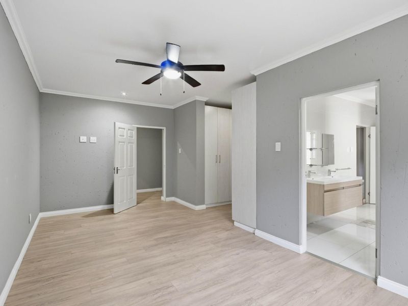 House For Sale in Klevehill Park Sandton - Photo 5