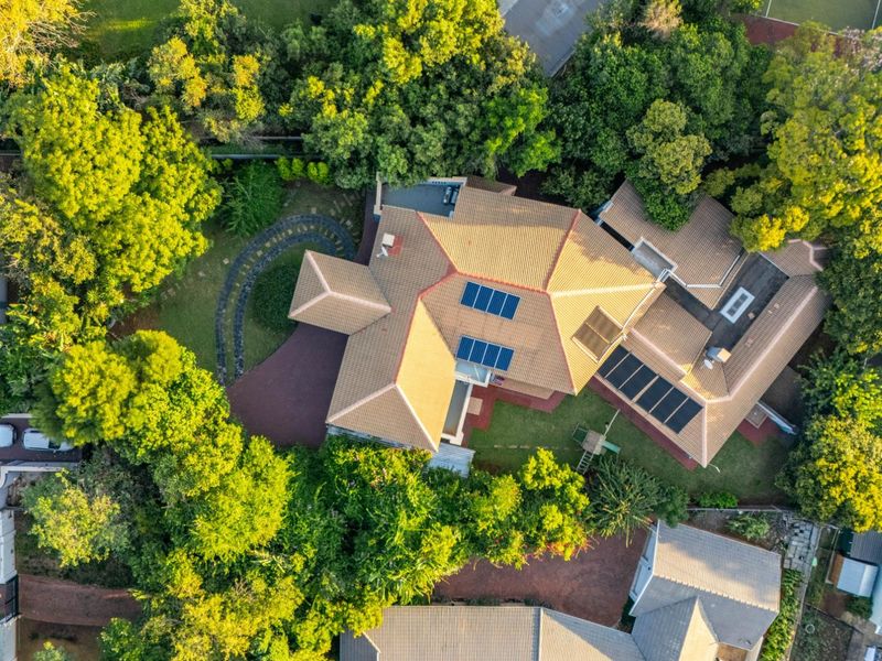 House For Sale in Klevehill Park Sandton - Photo 1