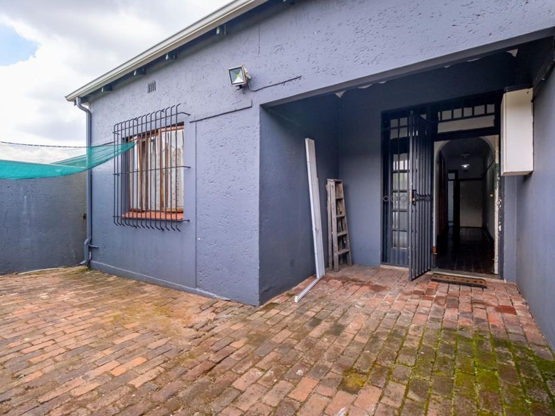 House For Sale in Westdene Johannesburg Gauteng - Photo 2