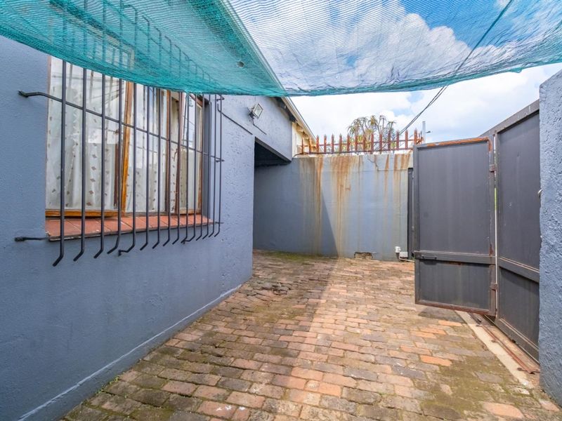 House For Sale in Westdene Johannesburg Gauteng - Photo 3