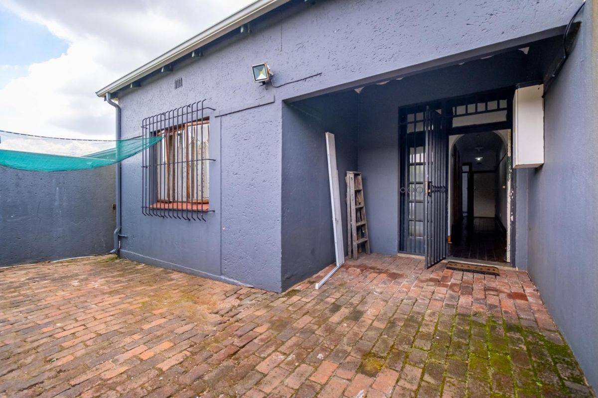 House For Sale in Westdene Johannesburg Gauteng - Photo 2
