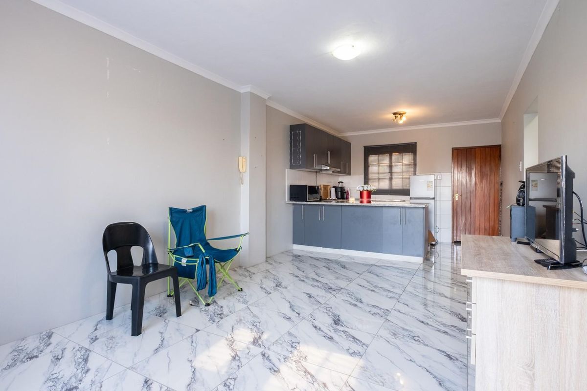 Modern 2 Bedroom Ground Floor Apartment in Prime Clarendon Location - Photo 5