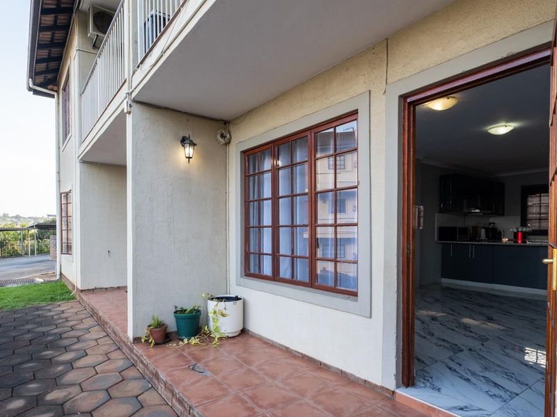 Modern 2 Bedroom Ground Floor Apartment in Prime Clarendon Location - Photo 4