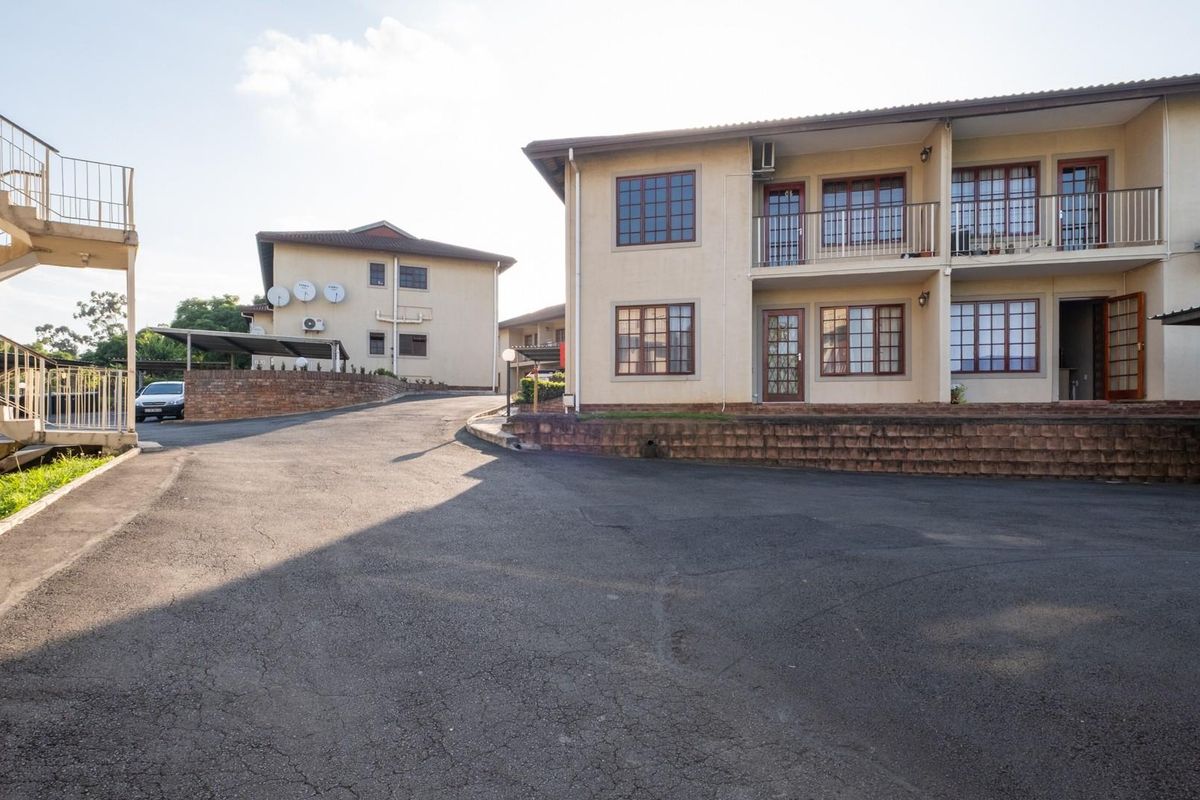 Modern 2 Bedroom Ground Floor Apartment in Prime Clarendon Location - Photo 3