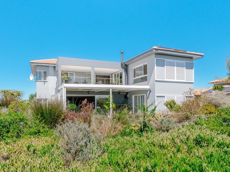 Timeless Luxury in Langebaan Country Estate - Photo 3