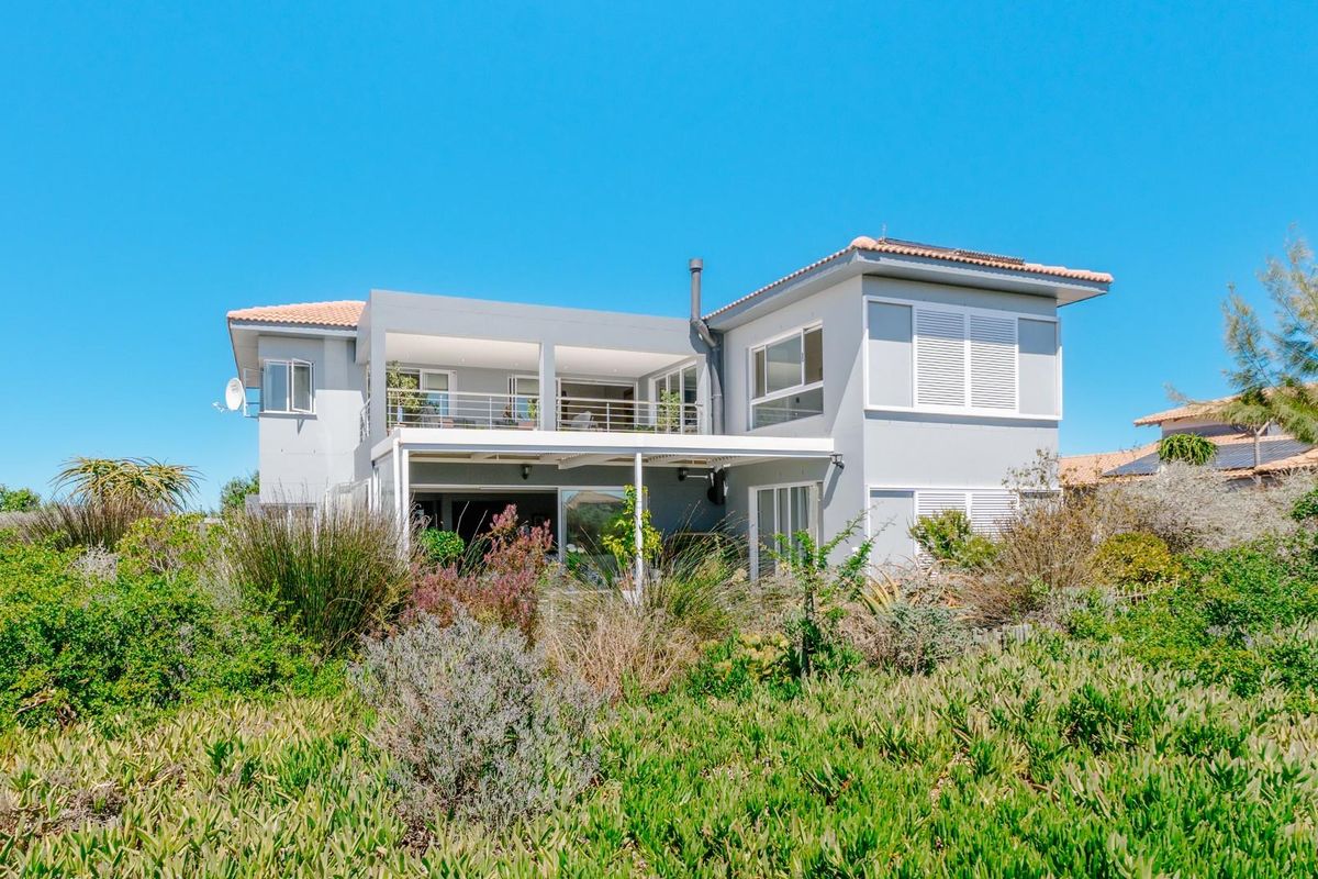 Timeless Luxury in Langebaan Country Estate - Photo 3