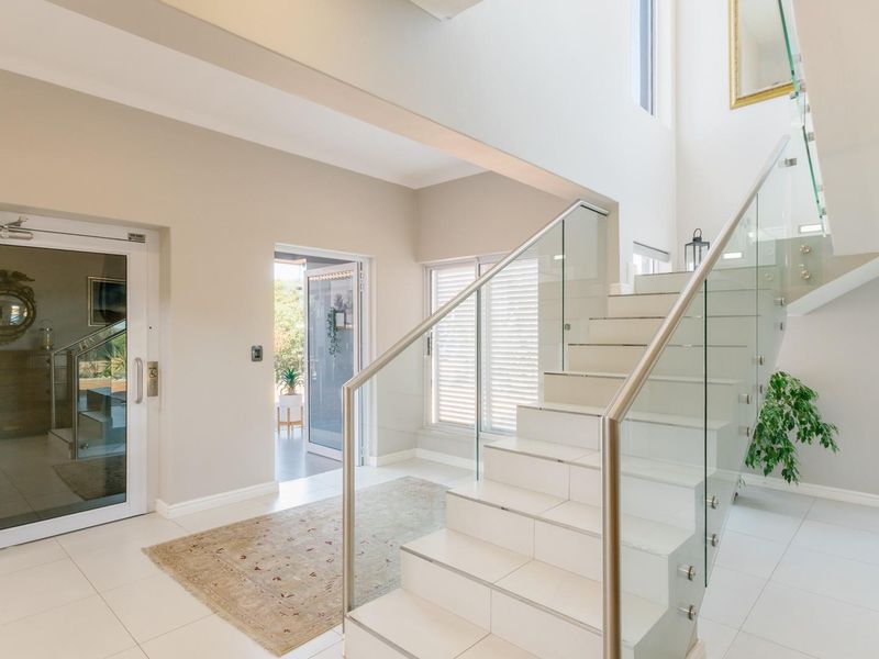 Timeless Luxury in Langebaan Country Estate - Photo 7