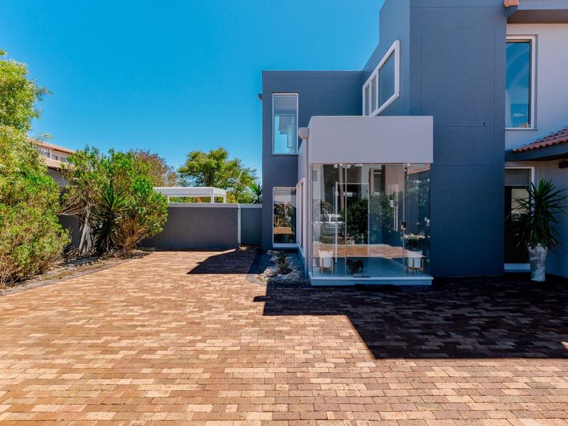 Timeless Luxury in Langebaan Country Estate - Photo 6