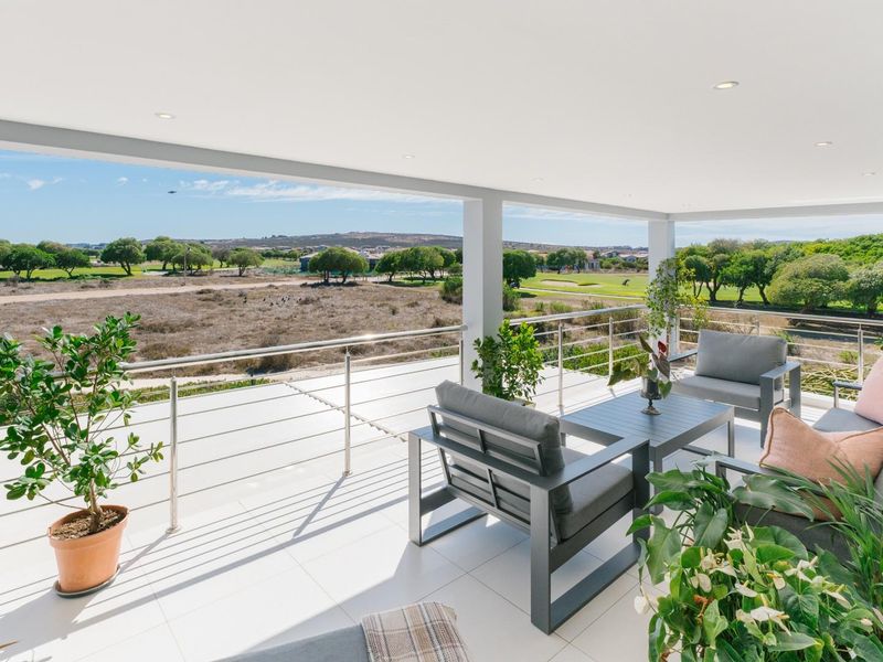 Timeless Luxury in Langebaan Country Estate - Photo 1