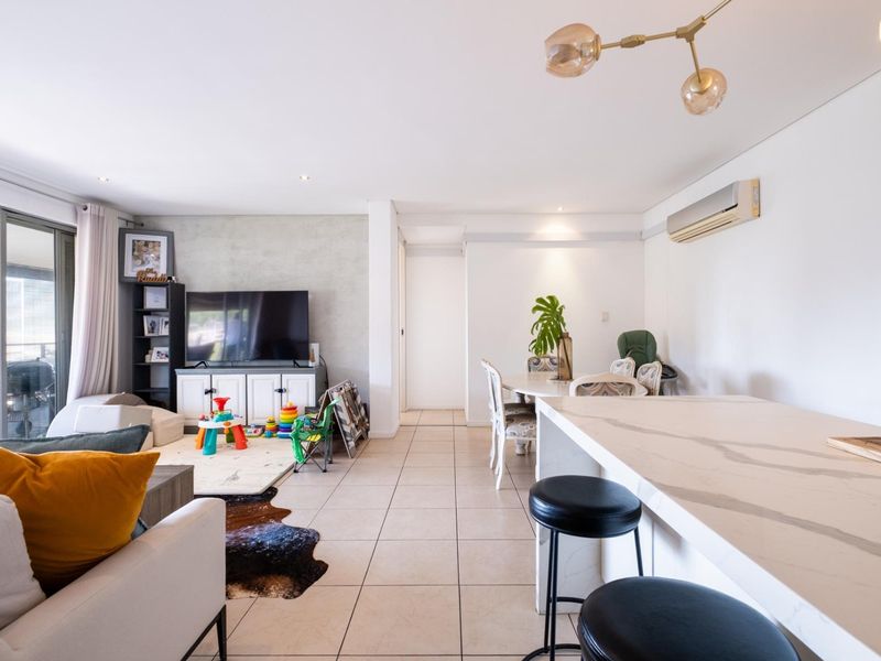 3 BEDROOM,  WALK IN LEVEL APARTMENT IN SIMBITHI WITH SEA VIEWS - R3 500 000 - Photo 5