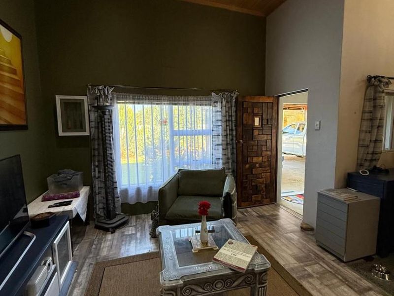 3-Bedroom House FOR SALE in Touws River - Photo 4