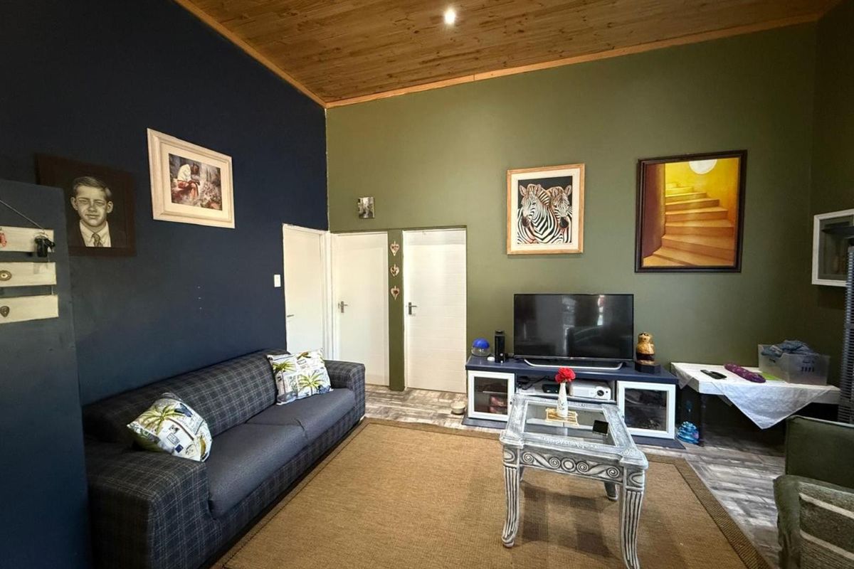 3-Bedroom House FOR SALE in Touws River - Photo 5