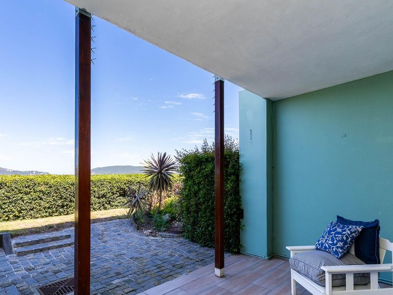 The Ultimate Renovator’s Dream: Waterfront and Airbnb friendly! - Photo 10