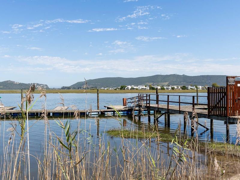 The Ultimate Renovator’s Dream: Waterfront and Airbnb friendly! - Photo 4