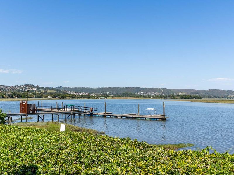 The Ultimate Renovator’s Dream: Waterfront and Airbnb friendly! - Photo 1