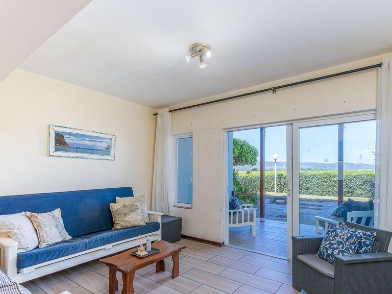 The Ultimate Renovator’s Dream: Waterfront and Airbnb friendly! - Photo 5