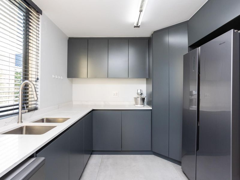 Where Modern Comfort Meets Mountain Calm - Photo 10