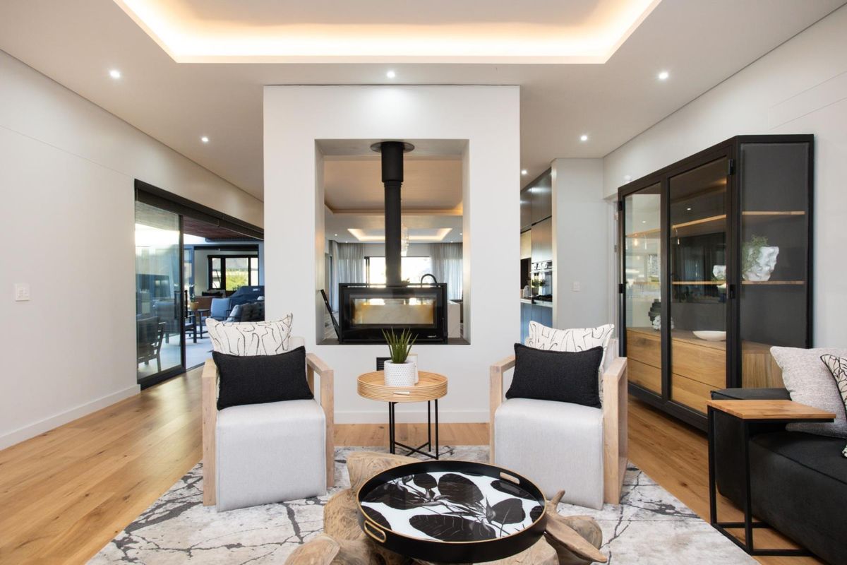 Where Modern Comfort Meets Mountain Calm - Photo 4