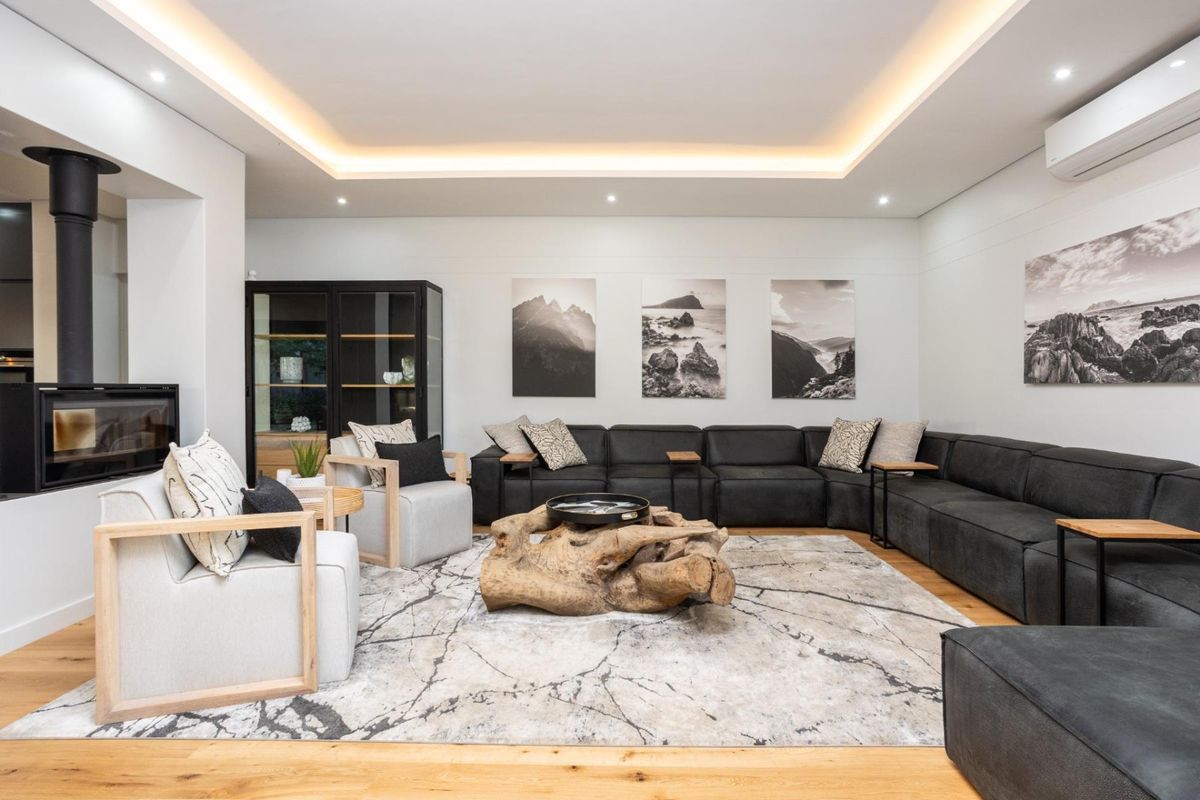 Where Modern Comfort Meets Mountain Calm - Photo 2