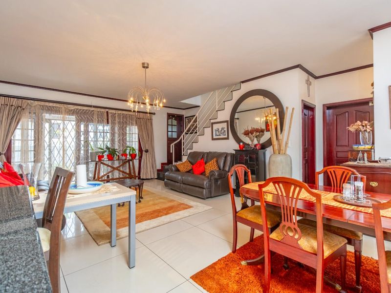 The Perfect Family Retreat: Space, Style, and Wellness - Photo 7