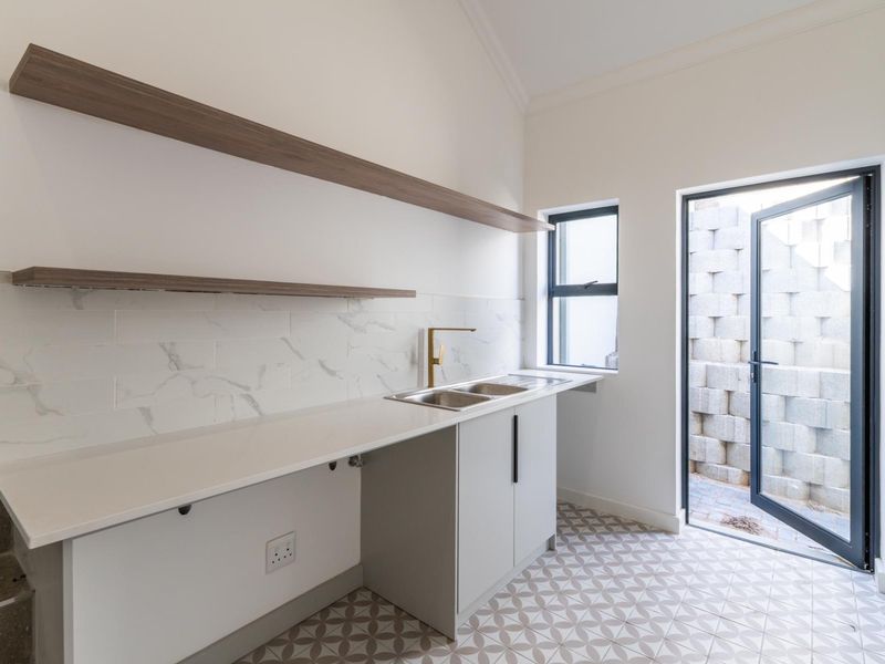 Stylish and contemporary with beautiful scenic views in Seemeeupark - Photo 8