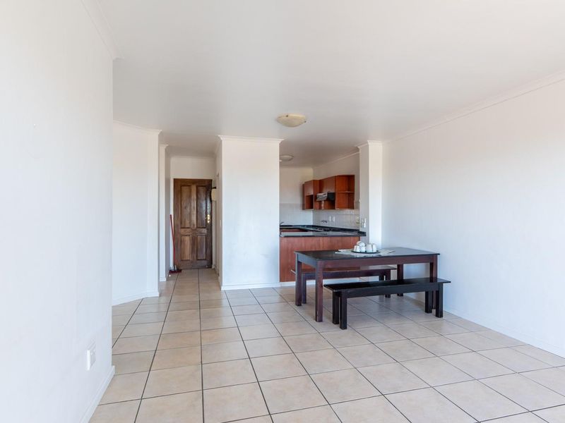 3-Bedroom First Floor Apartment in Langebaan Country Estate - Photo 8