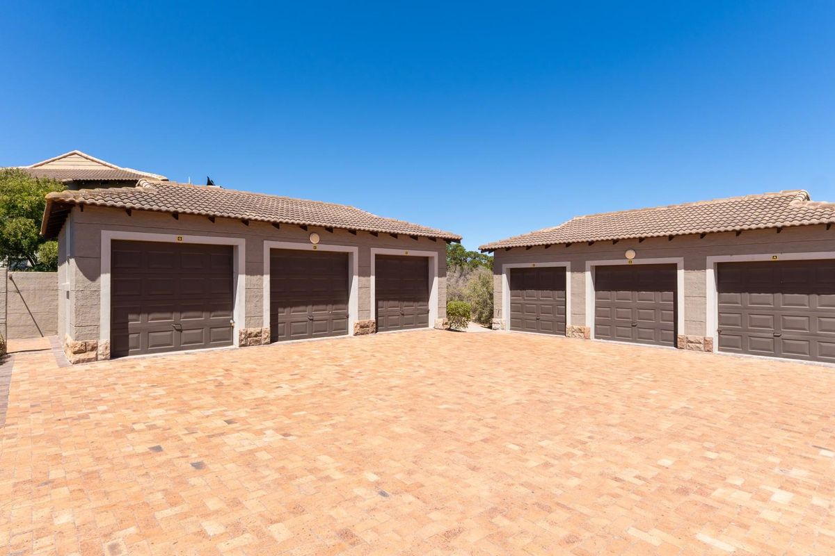3-Bedroom First Floor Apartment in Langebaan Country Estate - Photo 3
