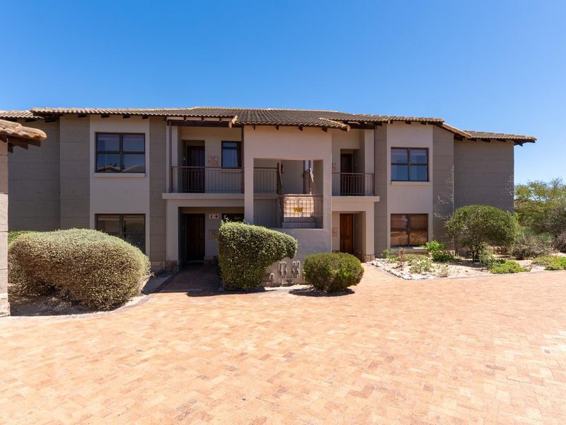 3-Bedroom First Floor Apartment in Langebaan Country Estate - Photo 1