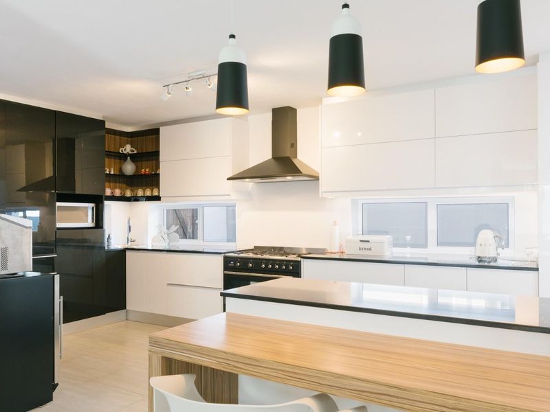 Footsteps from the Water’s Edge - Photo 10