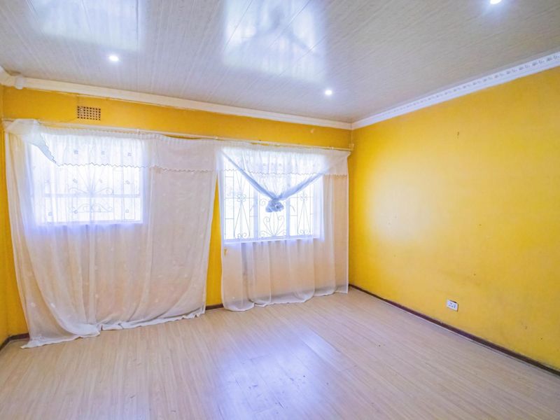 3-bedroom house in King Williams Town - Photo 5