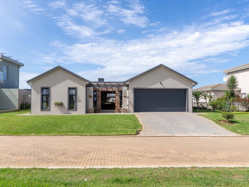 House For Sale in Le Grand Estate George - Photo 2