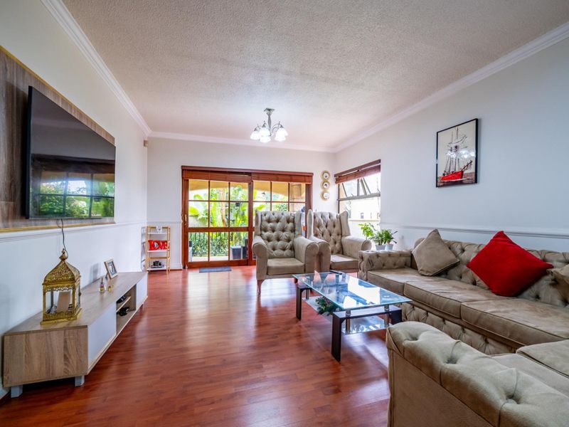 Elite Garden Sanctuary in the Heart of Riverclub - Photo 5