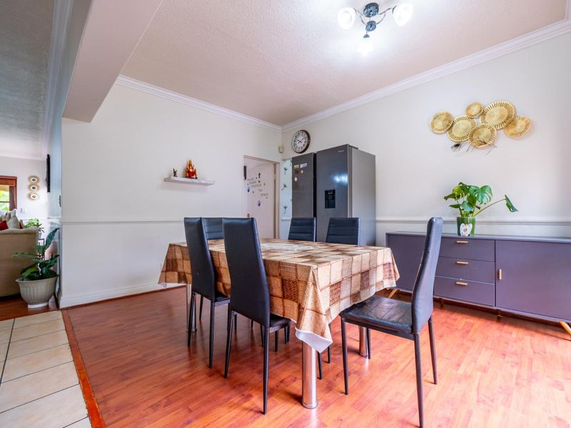 Elite Garden Sanctuary in the Heart of Riverclub - Photo 10