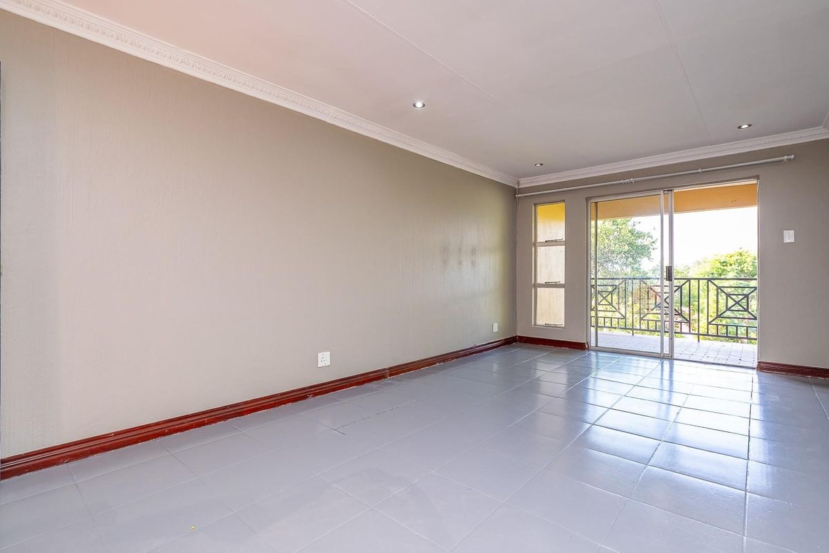 Modern Living Meets Ultimate Convenience | Cayman Bay, Bryanston - Photo 3