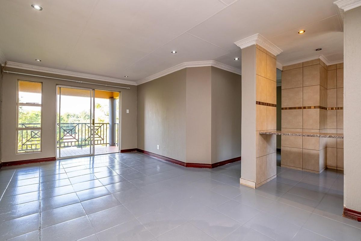 Modern Living Meets Ultimate Convenience | Cayman Bay, Bryanston - Photo 2