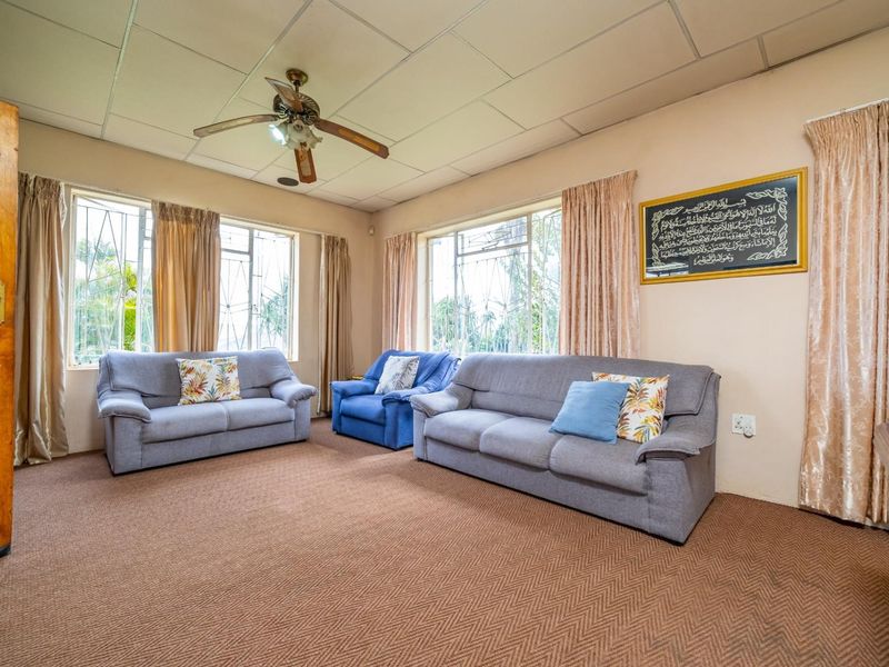 4 Bedroom House with a Spacious 2 Bedroom House for Sale - Photo 5