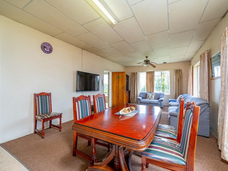 4 Bedroom House with a Spacious 2 Bedroom House for Sale - Photo 8