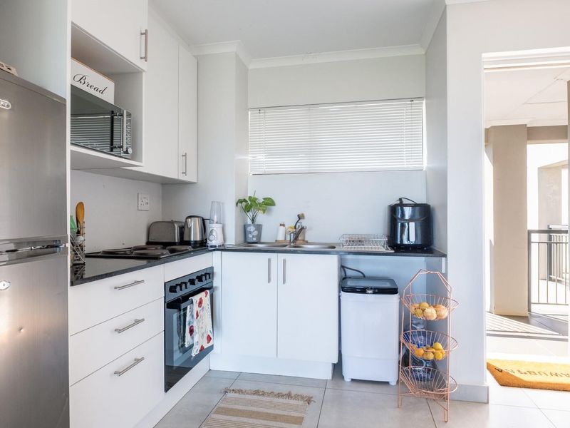 Secure Estate Living with Stunning City Views - Pietermaritzburg - Photo 9