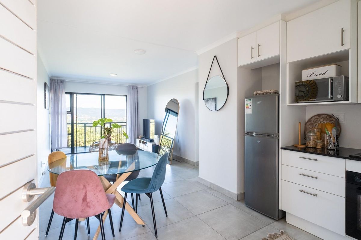 Secure Estate Living with Stunning City Views - Pietermaritzburg - Photo 2