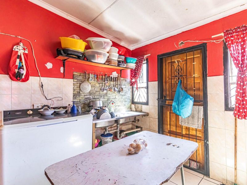 3 Bedroom House In Alphendale - Photo 2