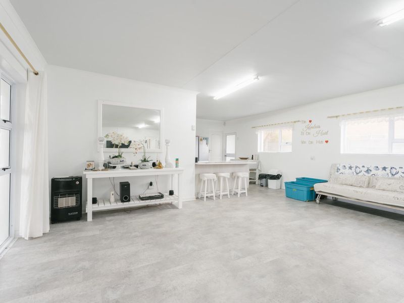 Priced To Sell 7 Bedroom house for sale - Photo 9