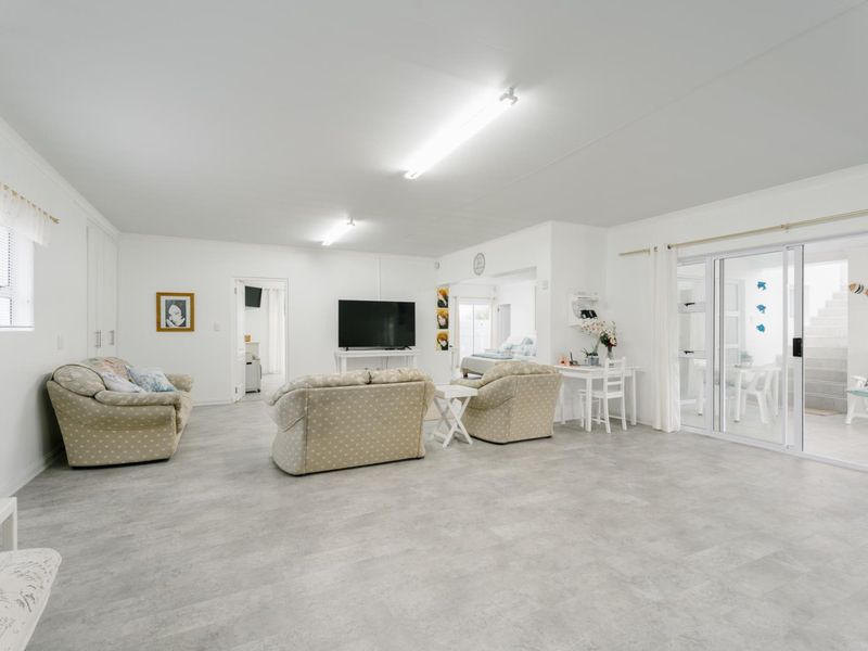 Priced To Sell 7 Bedroom house for sale - Photo 7