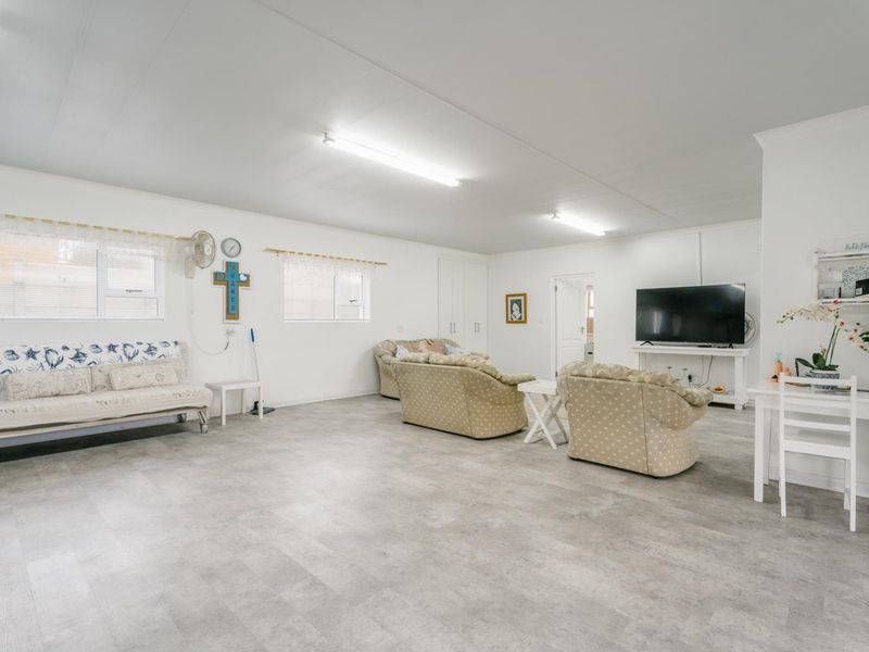 Priced To Sell 7 Bedroom house for sale - Photo 6